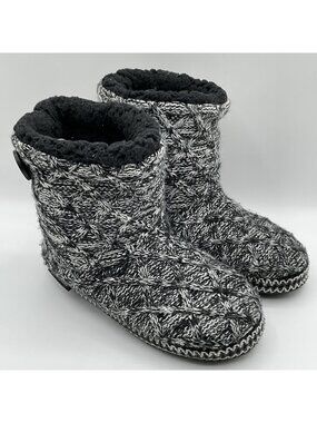 MUK LUKS Womens Slipper Boots Medium 7-8 Gray Cable Knit Plush Lined Booties